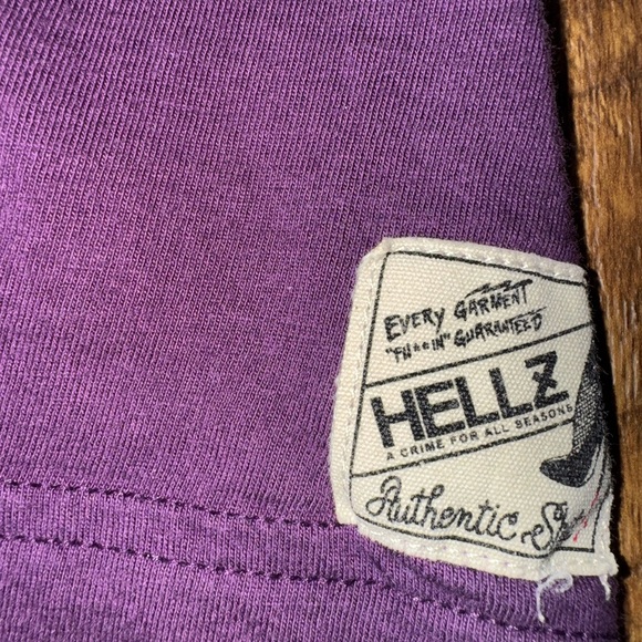 Hellz Bellz Tee, preowned size Medium - Picture 5 of 5